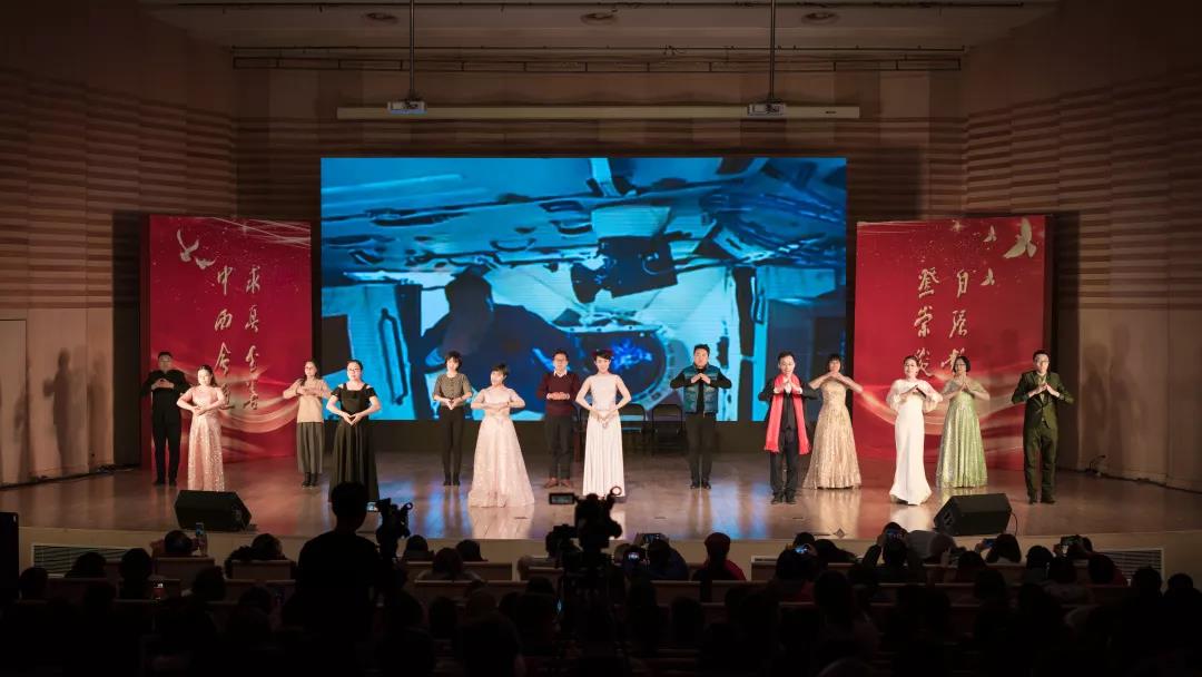 bb9e7ceae00c4eb9a134e583f2d60a2d.jpg bb9e7ceae00c4eb9a134e583f2d60a2d.jpg